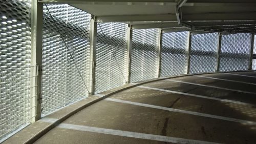 Metalo gaminiai – modernūs architektūros ir dizaino sprendimai