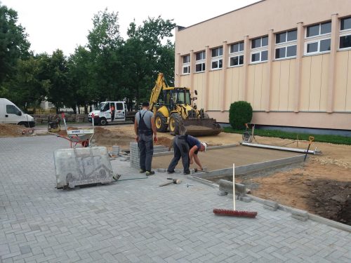 Intensyviai tvarkoma Kėdainių krašto ugdymo įstaigų aplinka