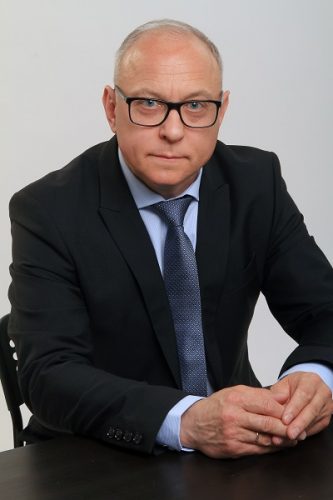 RASEINIŲ STATYBA. Automatizuoto sandėlio Pabradėje statyba pareikalavo aukštos kompetencijos ir preciziško darbų organizavimo