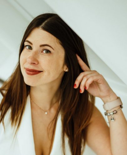 Dizainerė pataria: juoda spalva interjere – kodėl nereikia jos bijoti?