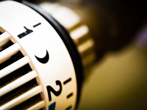 Kaip paprastai įsirengti šildymo sistemą namuose?