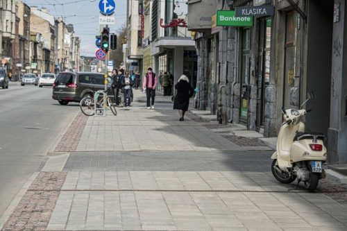 Co-create: poezijai skirta daugiaspalvė faktūra