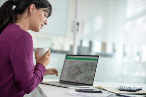 Tvaraus ir išmanaus miesto prioritetai – žmogus, efektyvus energijos vartojimas ir elektromobilių įkrovimo stotelių plėtra