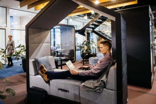 Biurai pandemiją išgyveno, tačiau pasikeitė: lankstumas ir tvarumas tampa svarbiausiais aspektais