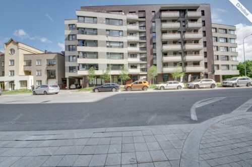 PARDUODAMAS ERDVUS DVIEJŲ KAMBARIŲ BUTAS ŠNIPIŠKĖSE, NAUJAME NAME, SU VISAIS BALDAIS IR