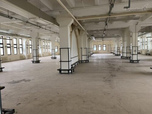 Nuomojamos 1200 kv. m. patalpos greta Vilnaius oro uosto