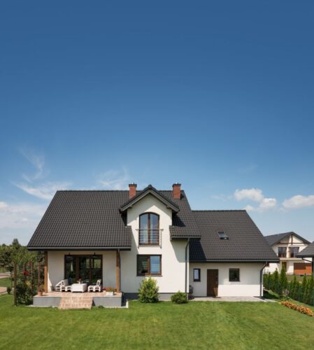 Populiarioji skarda ar mažiau girdėtos betoninės čerpės: kokią stogo dangą rinktis?