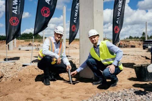 Pradėtos naujo „Alwark“ biuro statybos Vilniaus rajone: į naujas patalpas investuos virš 7 mln. eurų