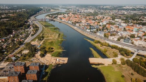 Pirmoji jungtis tarp Nemuno salos ir Žemosios Fredos: simboliniu kapsulės įkasimu pažymėtos pėsčiųjų ir dviratininkų tilto statybos