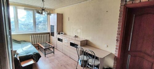 Parduodamas didysis kambarys antrame aukšte bendrabučio bloke Debreceno gatvėje. Parduodamas su