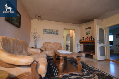 6 kambarių butas  Pagėgių m., Turgaus g.