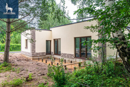 4 kambarių namas  Brinkiškių k., Strazdų g.