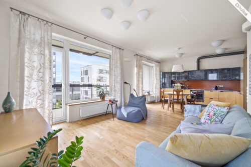 Parduodamas stilingas, modernus butas su architekto įkvėptu dizainu.