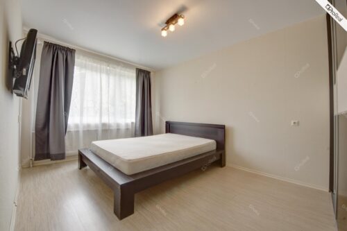 SUREMONTUOTAS, JAUKUS, ŠVIESUS 2 ATSKIRŲ KAMBARIŲ BUTAS LAZDYNUOSE SU VISAIS BALDAIS IR BUITINE