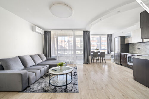 Parduodamas įrengtas, kosmetiškai sutvarkytas, erdvus 2 k. butas Pilaitėje su lodžija!