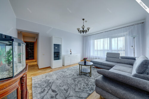 Parduodamas pilnai įrengtas, erdvus ir šviesus 3 kambarių butas ramioje vietoje, J.