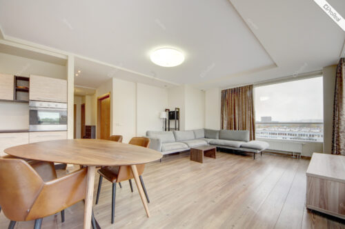 NUOMOJAMAS ERDVUS BUTAS ŽIRMŪNŲ GATVĖJE 3 KAMBARIŲ SU VISAIS BALDAIS, POŽEMINIS PARKINGAS.