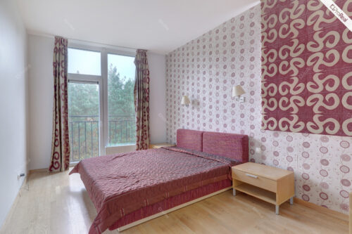 Parduodamas erdvus  3k. butas Trinapolio gatvėje šalia Verkių parko!