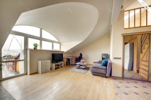 PARDUODAMAS NAUJESNĖS STATYBOS 1,5 KAMBARIO BUTAS SU MIEGAMUOJU ANTRAME AUKŠTE ŠIAURĖS