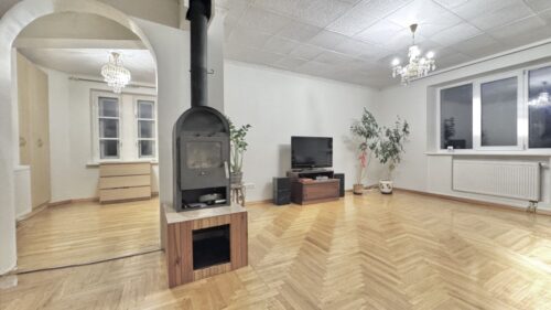 Lapės, 4a, 178 m² namas + 270 m² 6a ūkinis