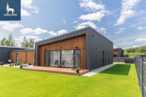 4 kambarių namas  Užudvarionių k., Šilokų g.