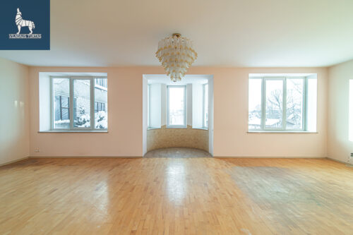 6 kambarių namas  Dvarykščių k., Vakaro g. 13-1