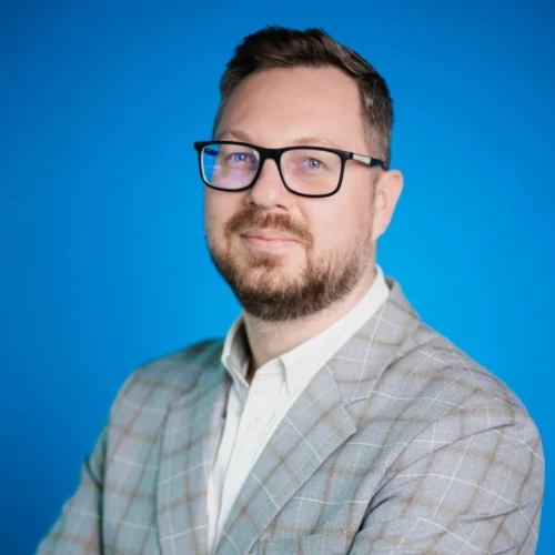 Arčiau lango, aukščiau ar paslėptą? Ekspertas atsakė, kur geriausia laikyti interneto modemą