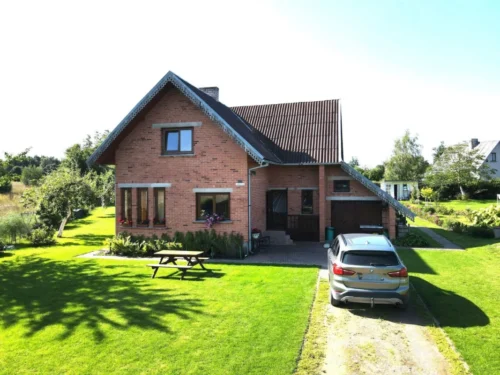 Parduodamas šalia Šiaulių jūros labai gražus mūrinis sodo namelis